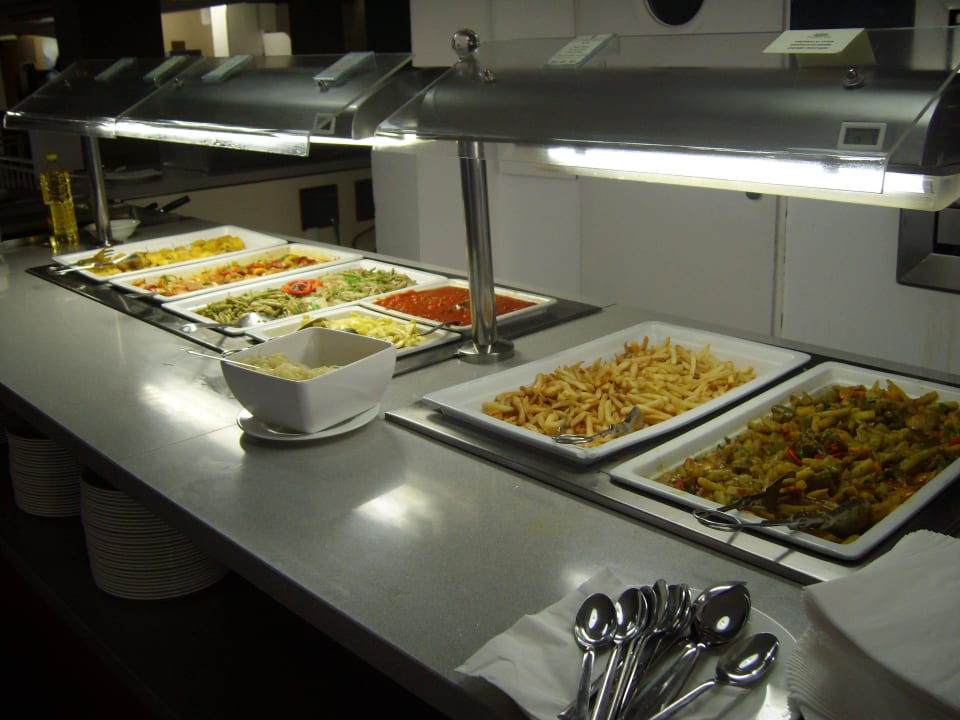 Das Essen im Restaurant sehr eintönig... LABRANDA Bahía y Villas Fañabé