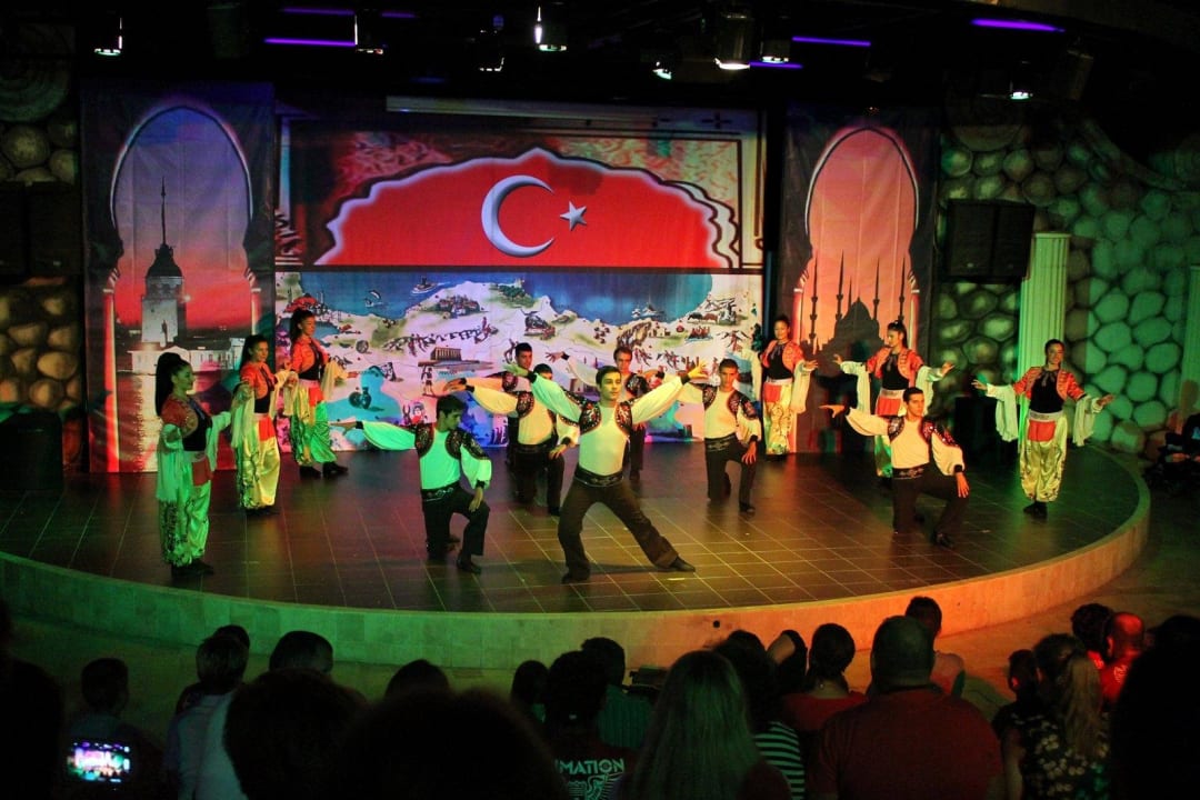 Türkische Folklore Tanzgruppe Aydinbey Kings Palace & Spa