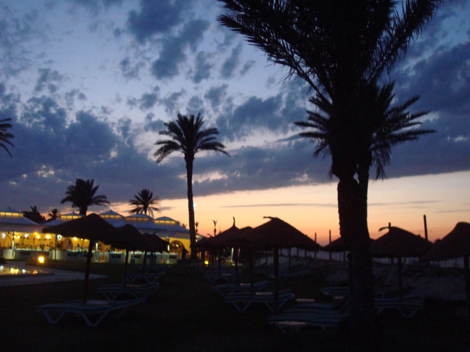 Restauracja i basen Monarque Club Rivage