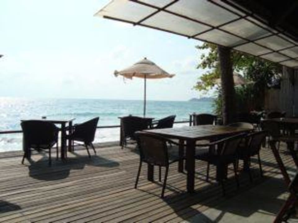 Terrasse vom Restaurant Karebu Le Paradis Boutique Resort & Spa