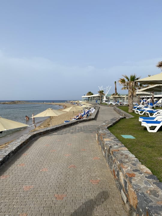 Strand Arina Beach Resort