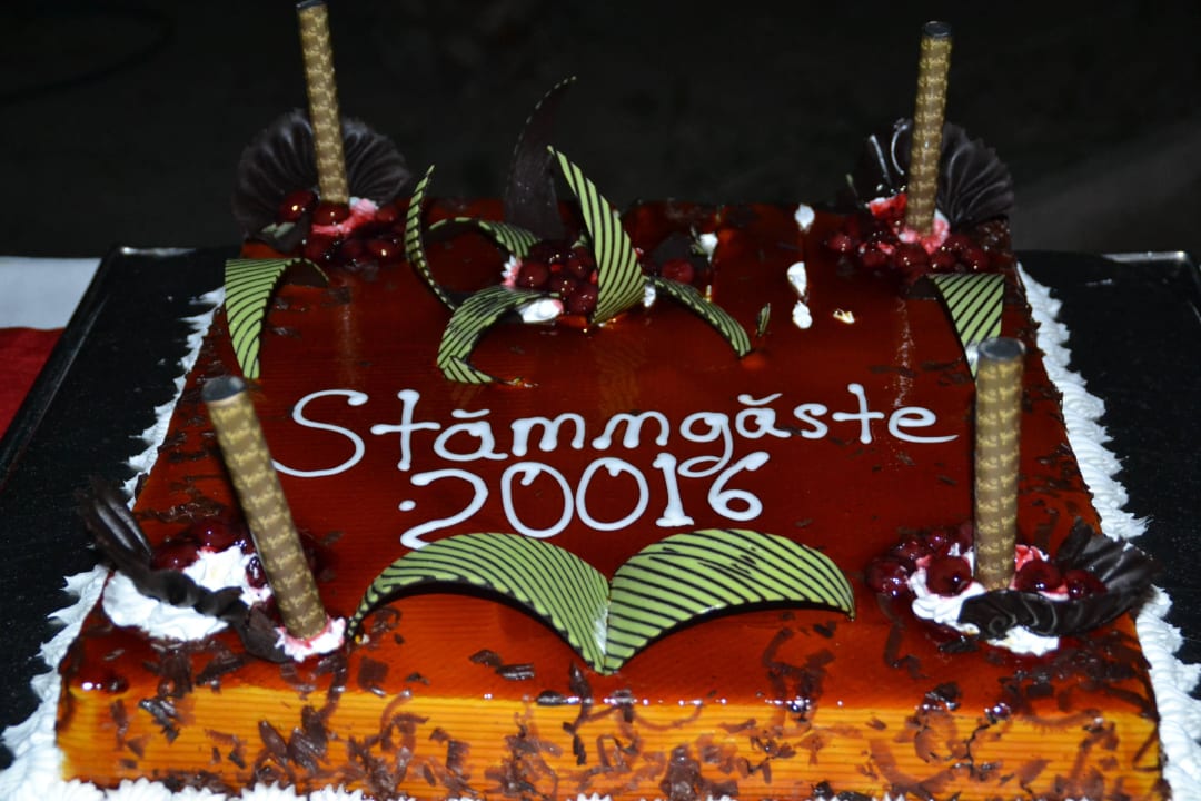 Überraschungstorte. Hane Family Resort