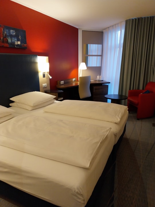 Zimmer H+ Hotel Köln Brühl