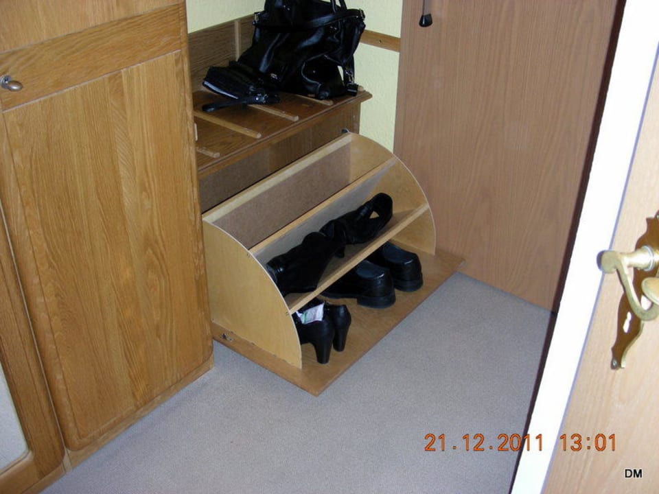 Super praktischer Schuhschank Waldhotel Ehrental