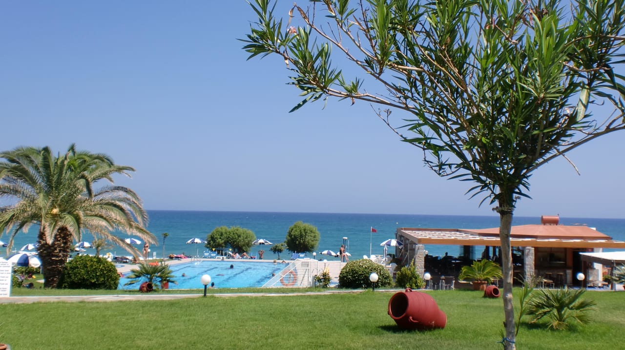 Poolanlage vom Hotel Hotel Ariadne Beach