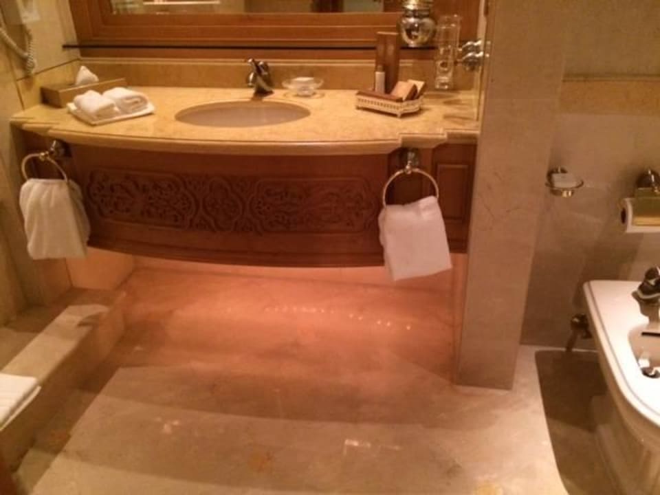 Bad 2 Emirates Palace Mandarin Oriental