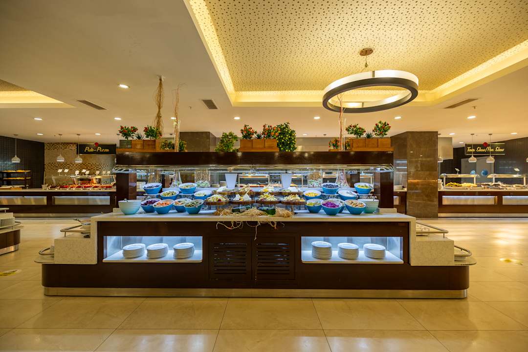 Gastro Ramada Resort Kusadasi & Golf