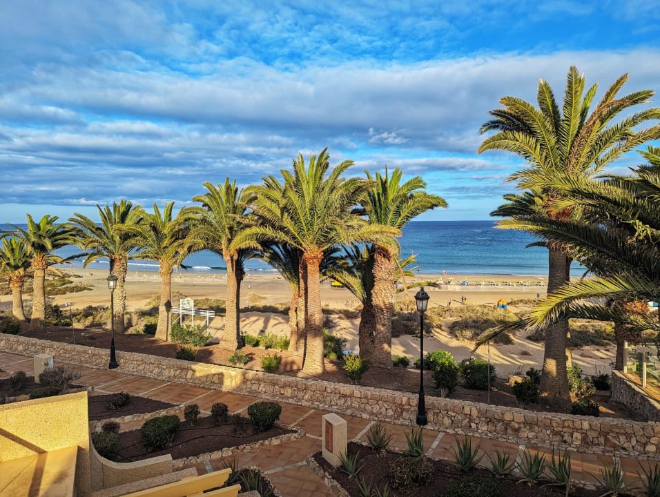 Strand SBH Monica Beach Resort