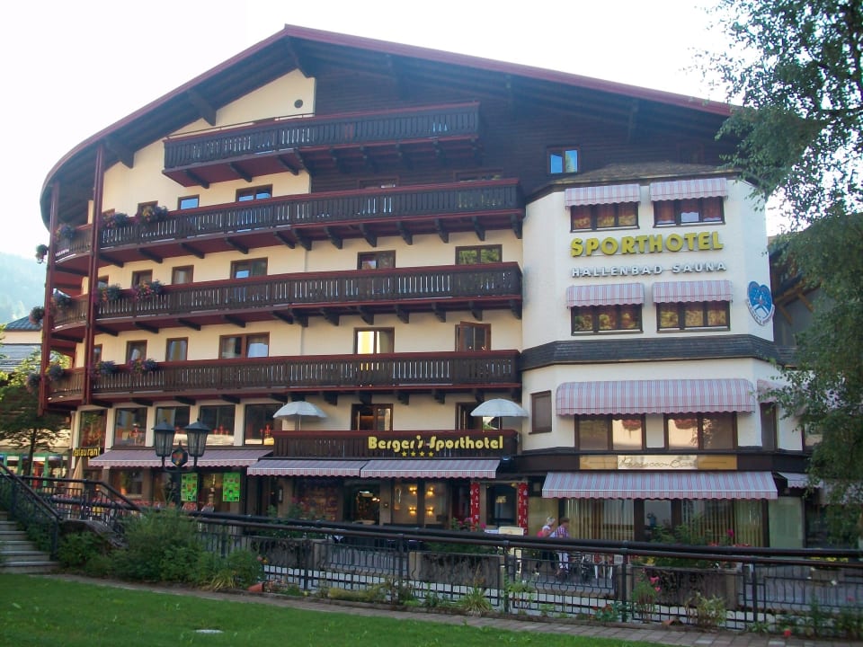 Hotel von vorne Berger's Sporthotel