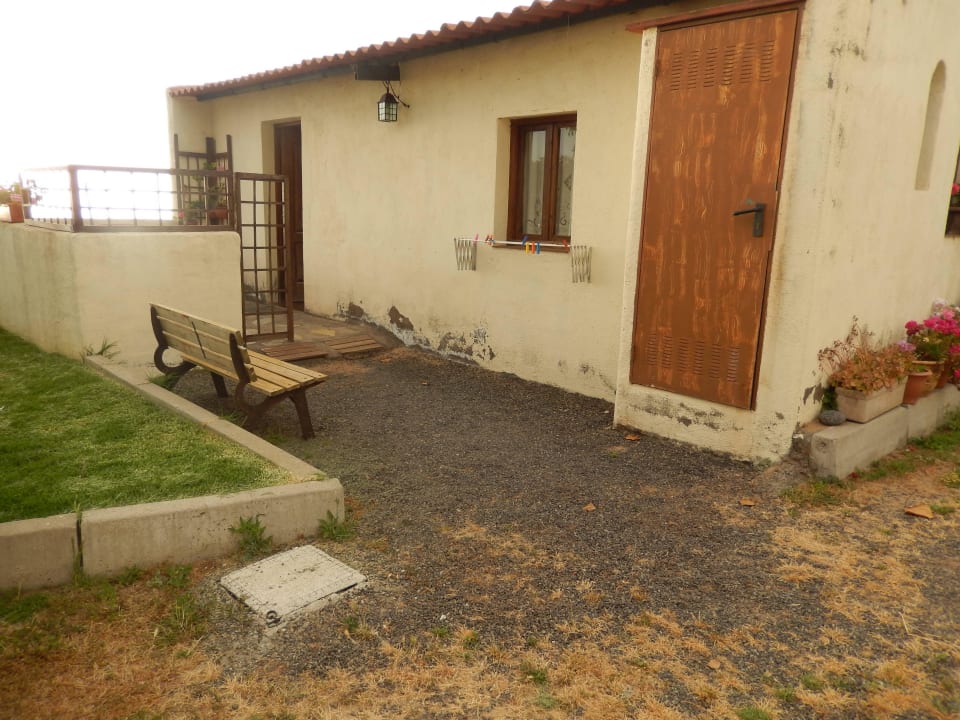 Eingang zu unserem Appartment mit kleiner Terrasse Finca Alibaba Vivecanarias