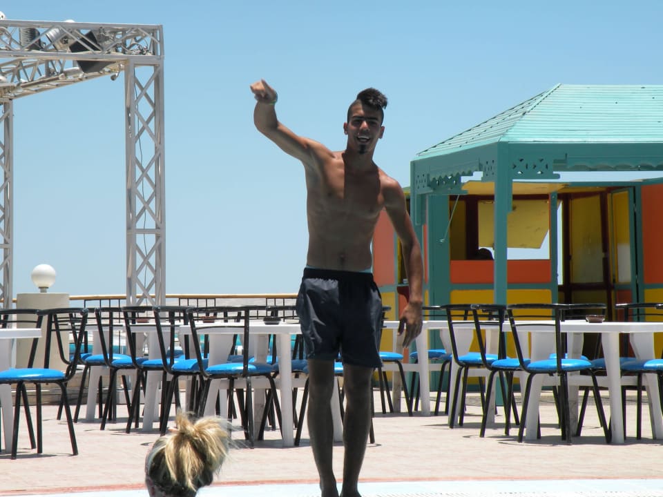 Solly проводит aquagym SUNRISE Holidays Resort (Adults Only)