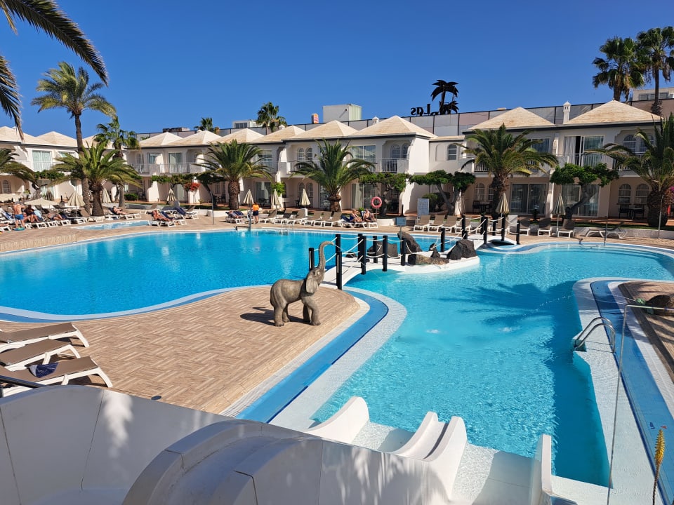 Pool H10 Ocean Suites