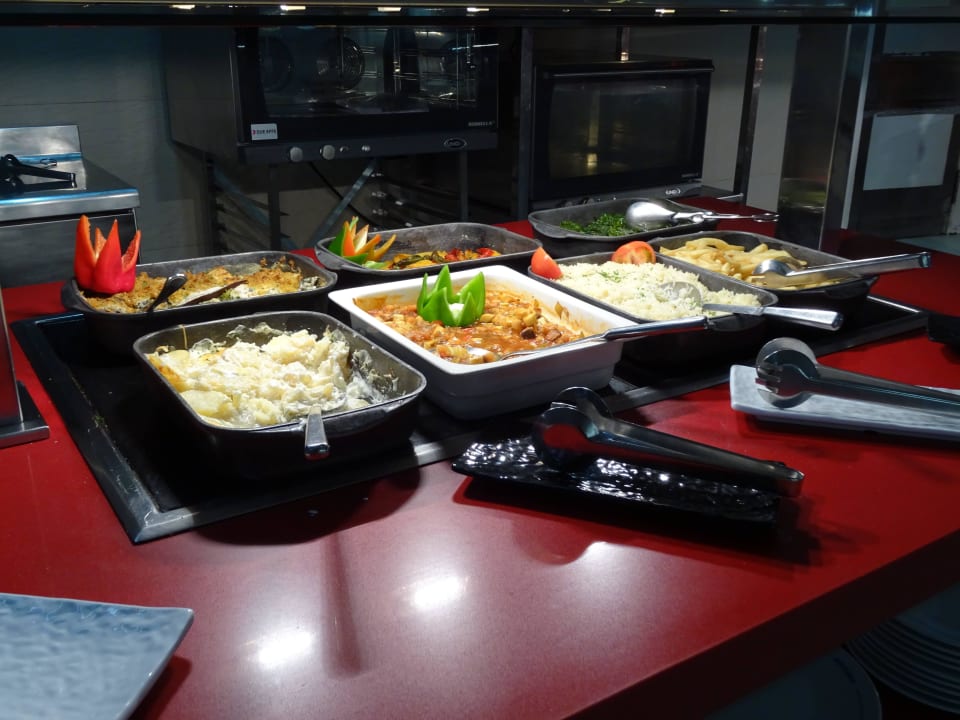 Abendbüffet Hovima Costa Adeje - For Cool Adults