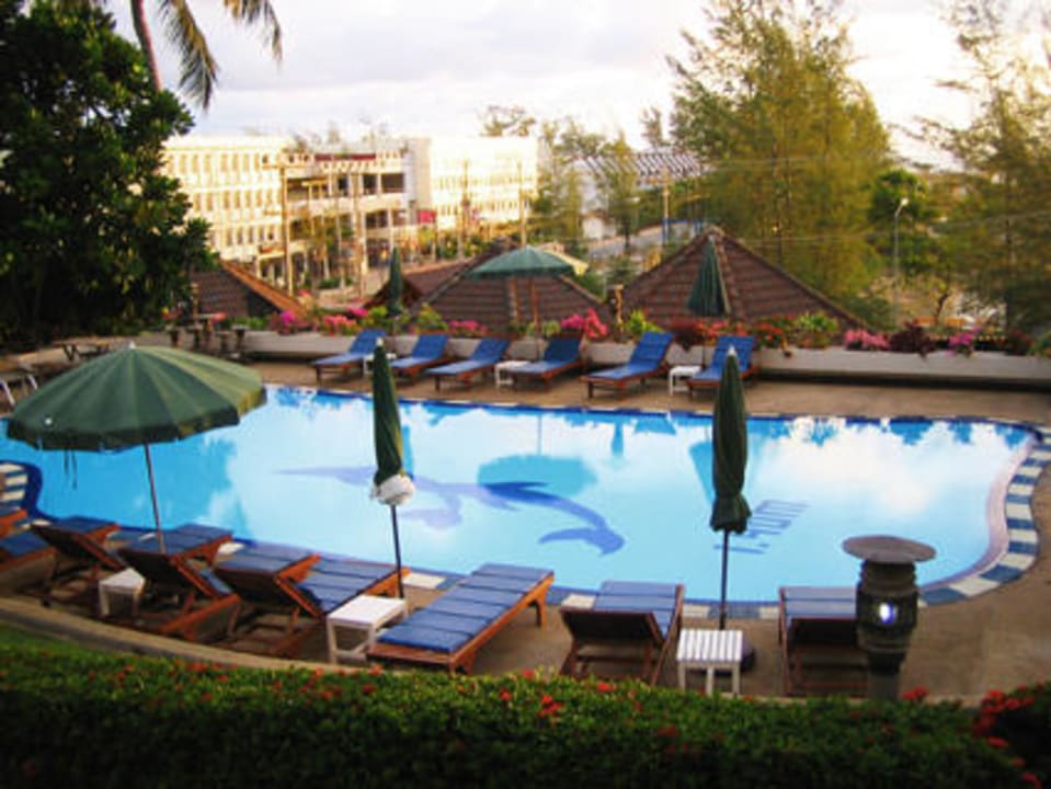 Pool Best Western Phuket Ocean Resort