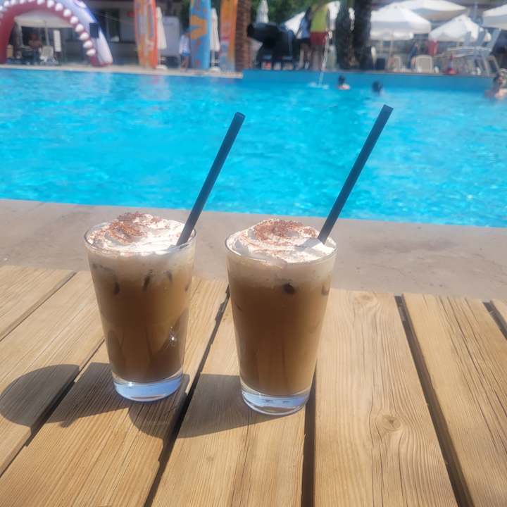 Pool Barut B Suites