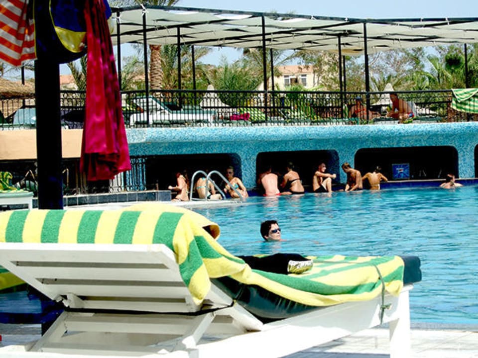 Basen Giftun Azur Resort