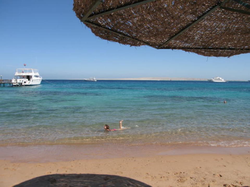 Flacher sauberer Strand Bella Vista Resort Hurghada