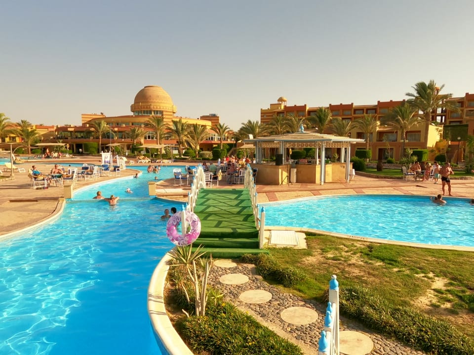 Pool Malikia Resort Abu Dabbab