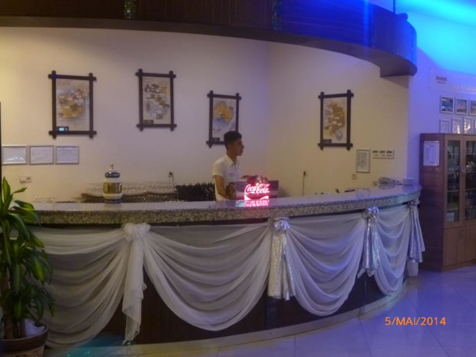 Getränkebar im Hauptrestaurant TUI BLUE Palm Garden