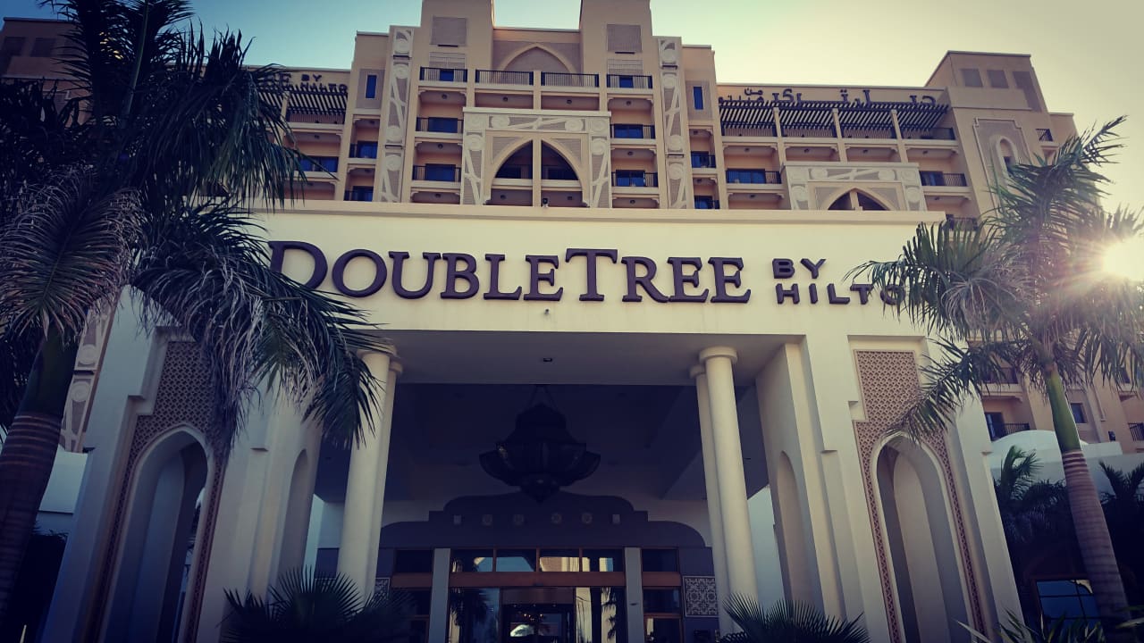 Außenansicht DoubleTree by Hilton Resort & Spa Marjan Island