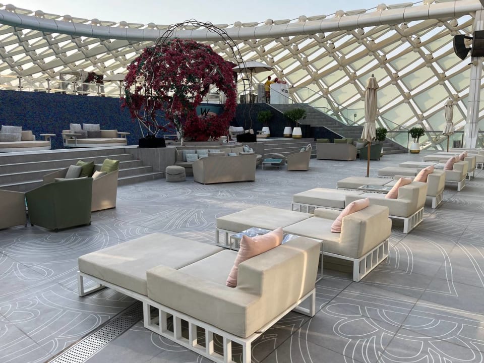 Pool W Abu Dhabi - Yas Island