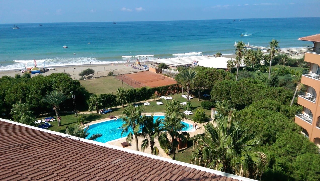 13 Club Turtas Beach Hotel