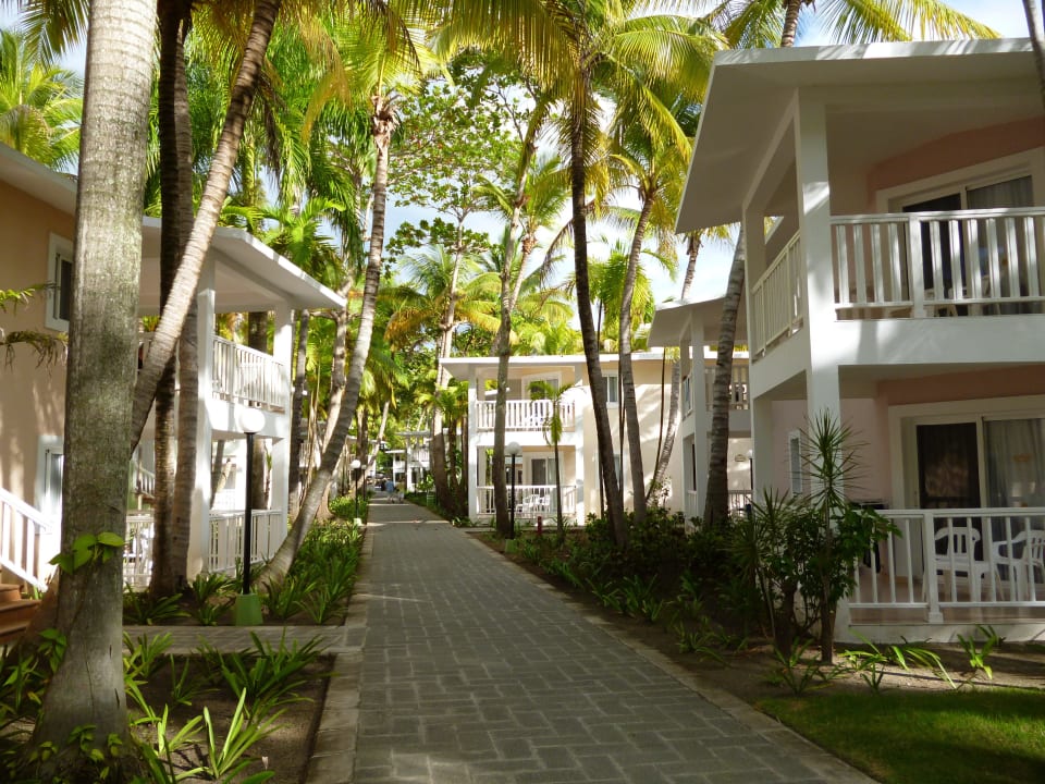 Wege durch die Anlage Playabachata Hotel