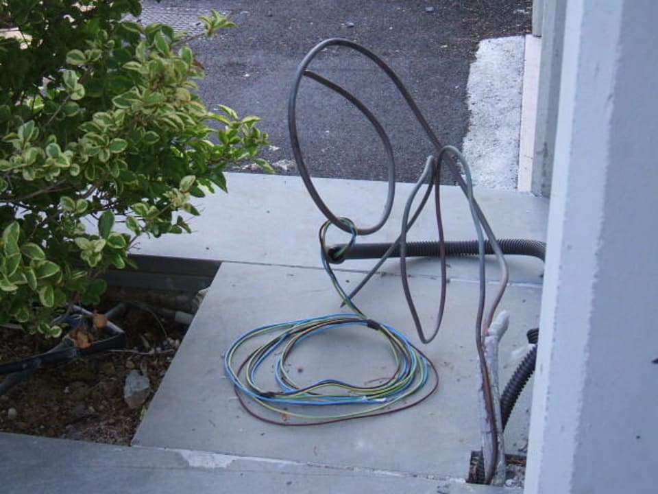 Strom oder nicht? Außenbereich Studio. Aregai Marina Hotel & Residence