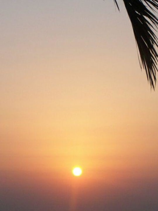 Sonnenaufgang vom Zimmer aus Three Corners Sea Beach Resort