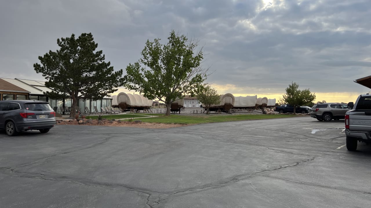 Außenansicht Broken Spur Inn & Steakhouse