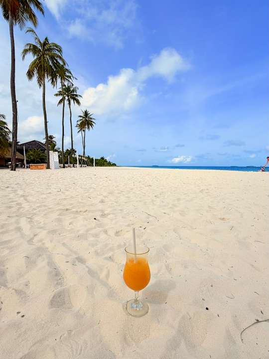 Strand Kuredu Island Resort & Spa