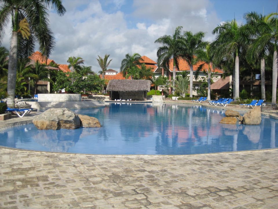 Der große Pool Villas Bavaro Resort & Spa