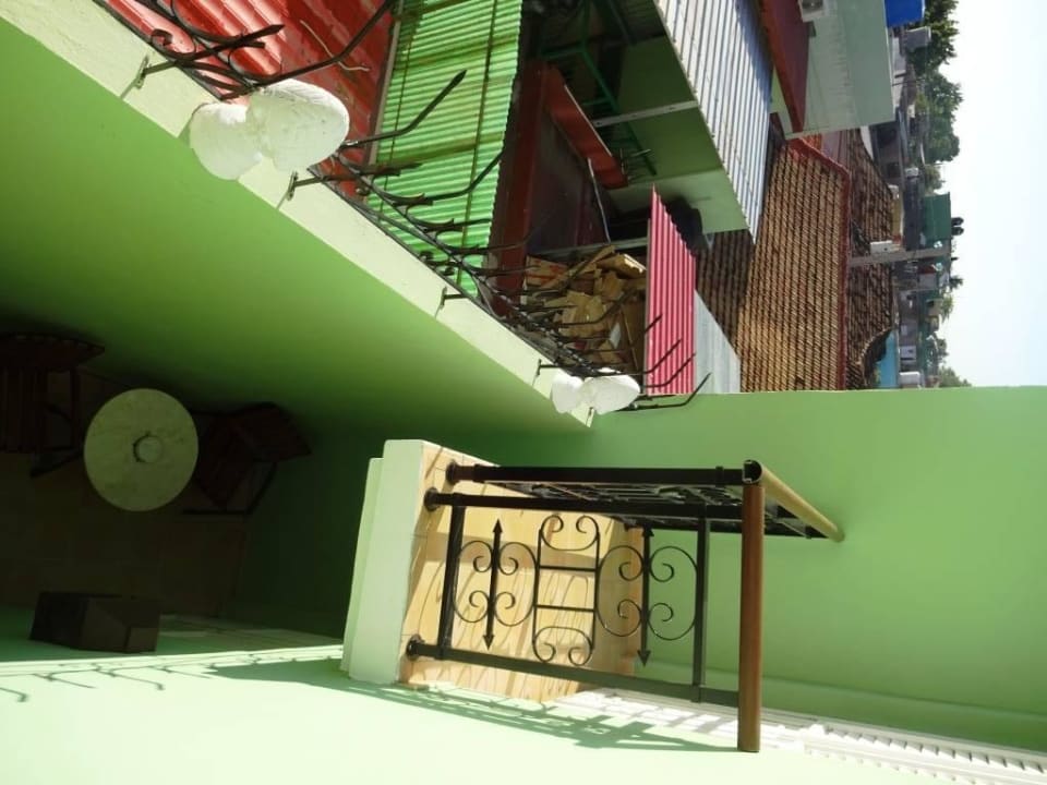 Aus Zimmer 215 nach unten (Mauerblick!) Iberostar Grand Trinidad