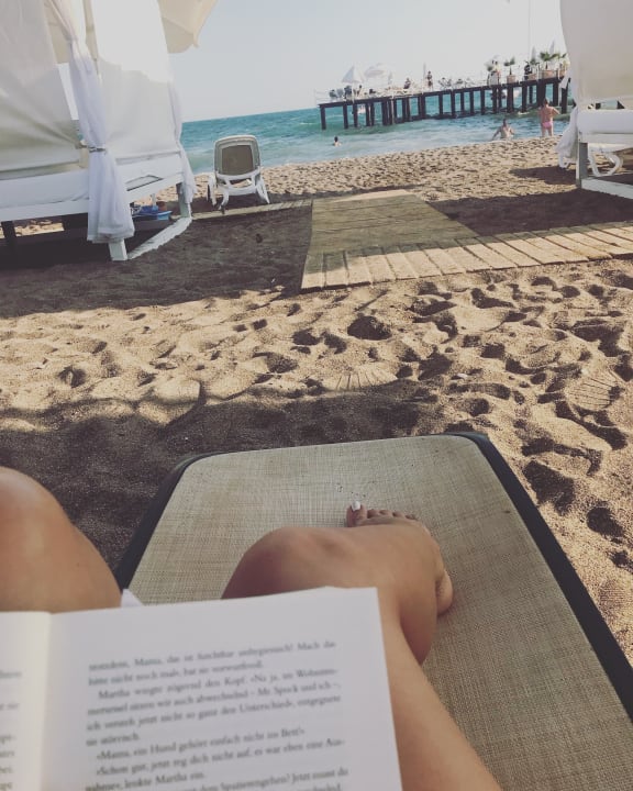 Strand Royal Wings Hotel