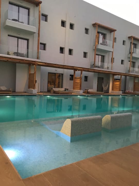 Zimmer Paralos Lifestyle Beach