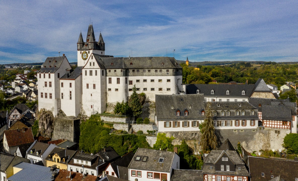 Außenansicht Grafenschloss-Jugendherberge Diez