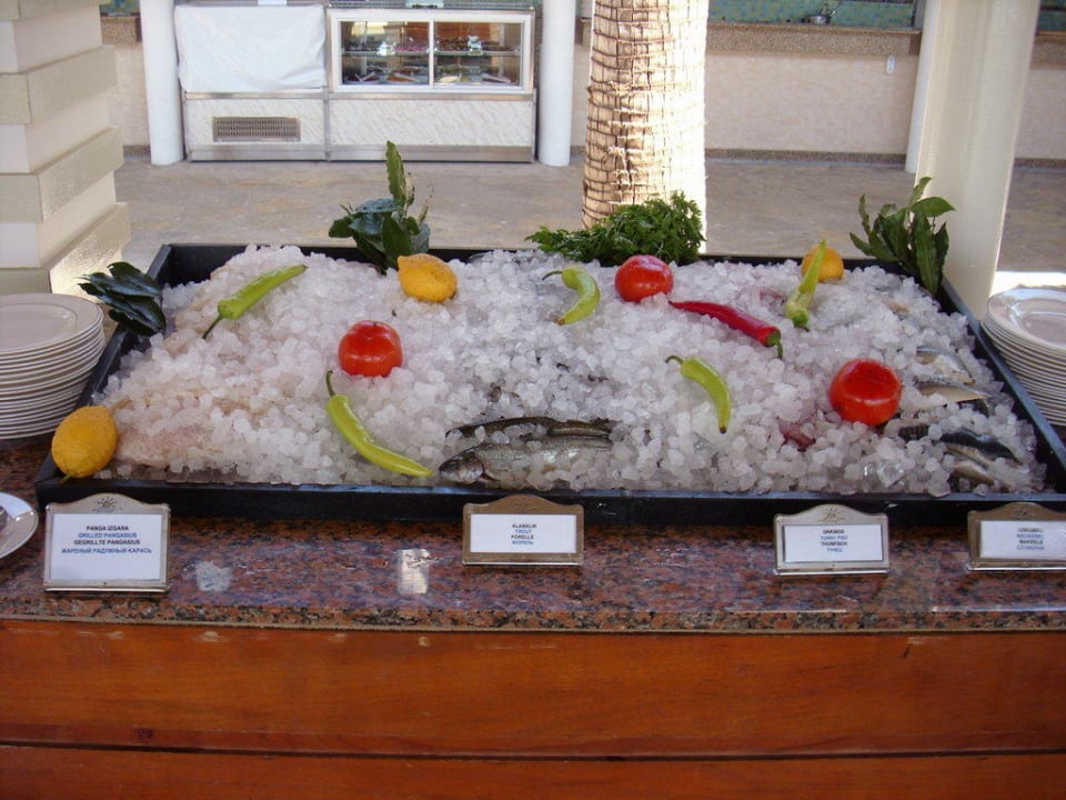 Kumsal Beach Bar Lara Barut Collection
