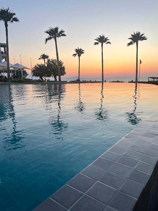 Pool AMIRA Luxury Resort  Adults Only