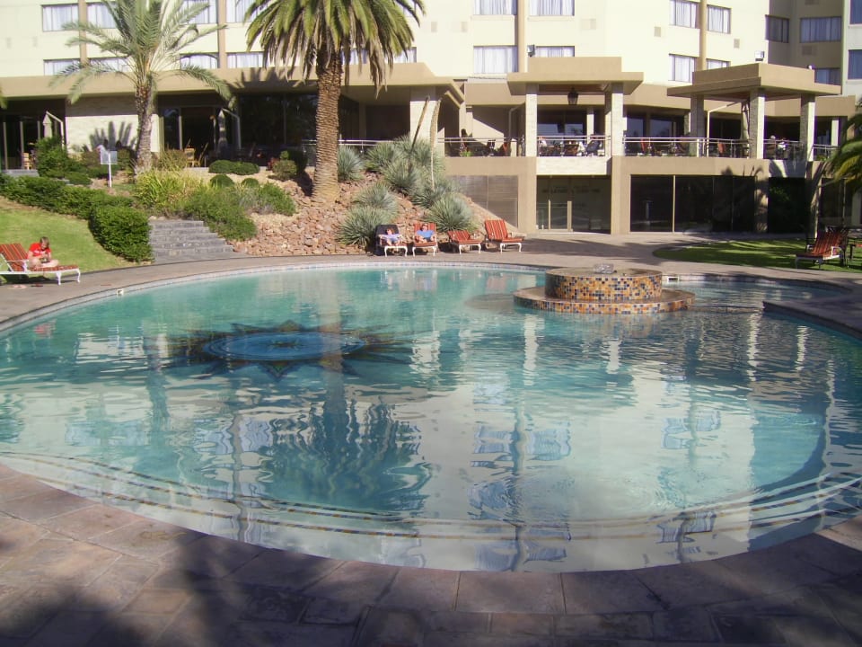 Pool Safari Court Hotel