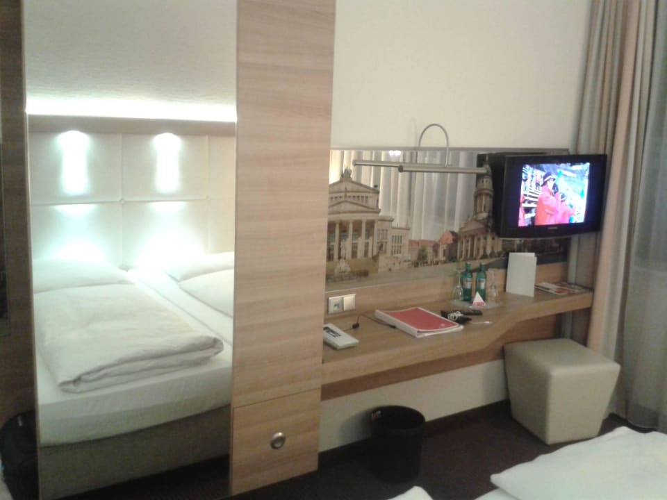 Inneneinrichtung H4 Hotel Berlin Alexanderplatz