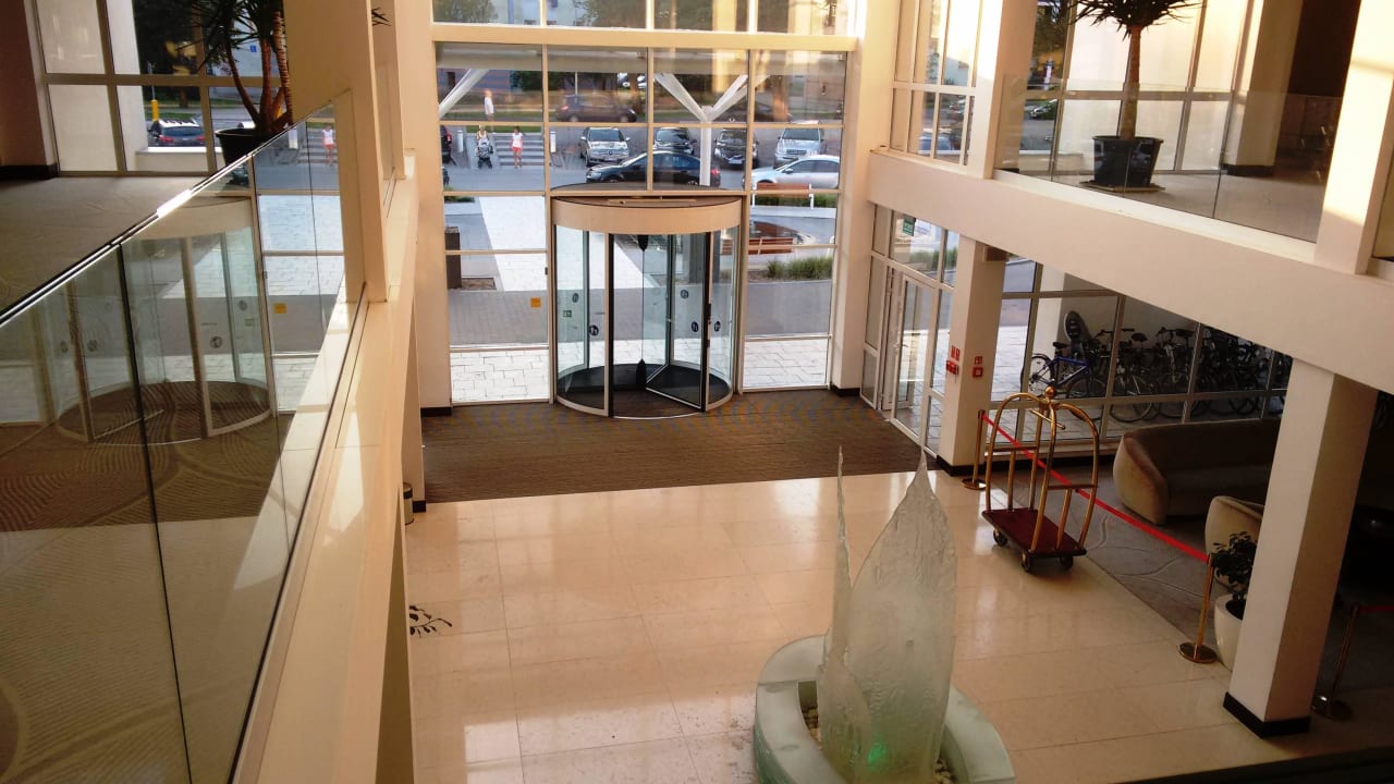 Lobby von 1. Etage aus Grand Lubicz – Uzdrowisko Ustka