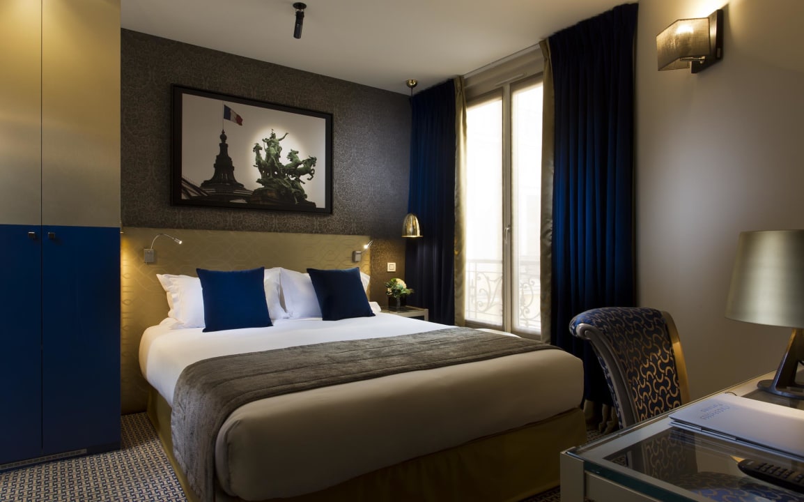 Classic Room Hotel Atmospheres Paris