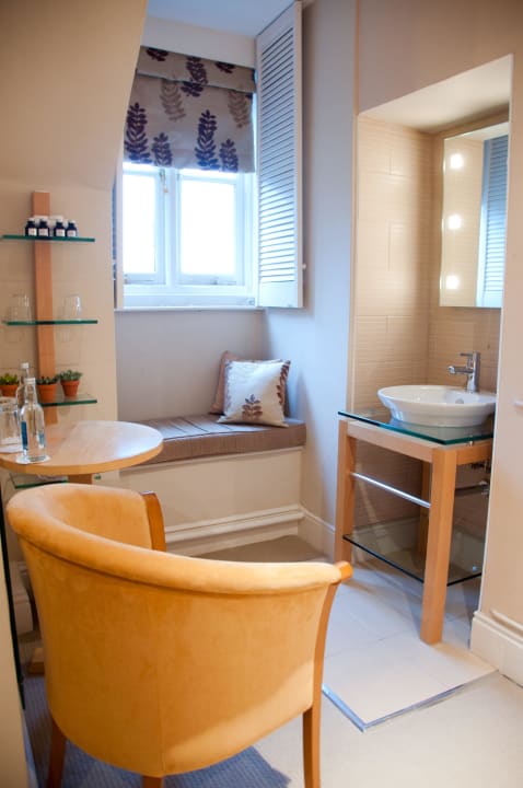 Bedroom Buckland Tout Saints Hotel