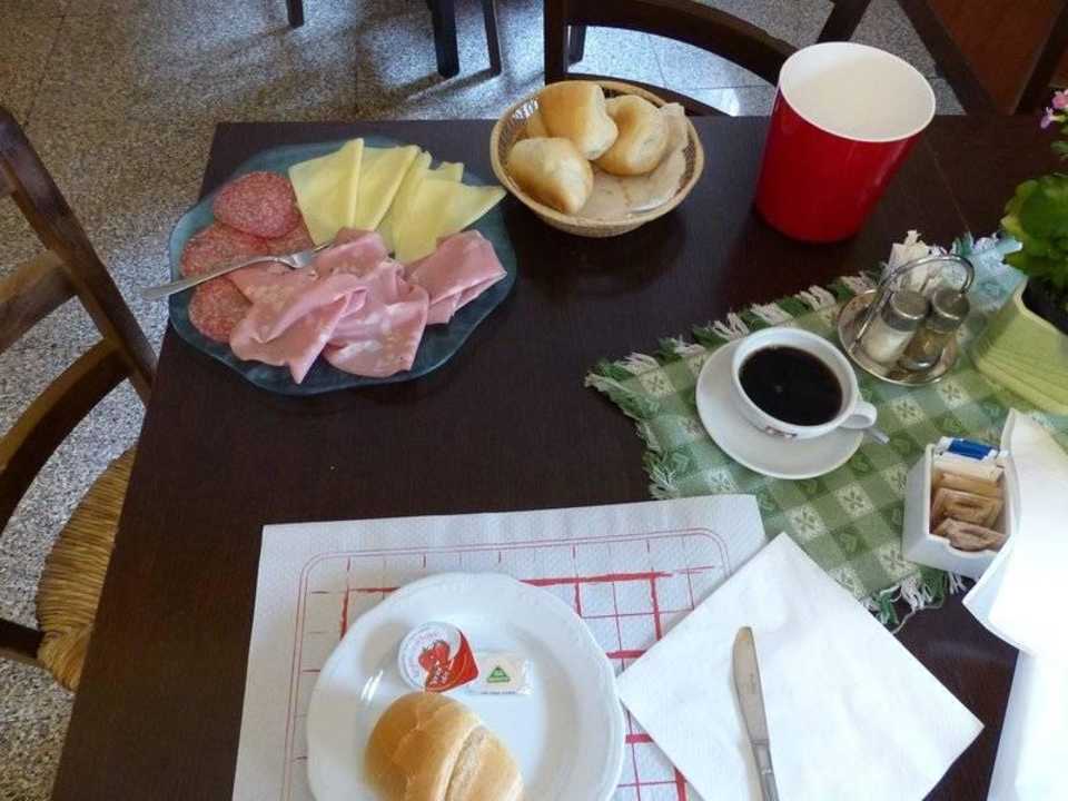 Frühstücksteller Pension Alla Pineta