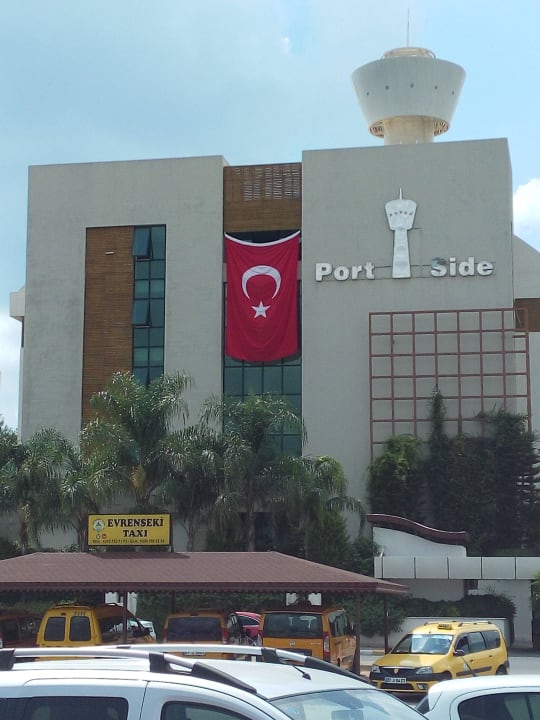 Hotel Vorderseite Port Side Resort Hotel