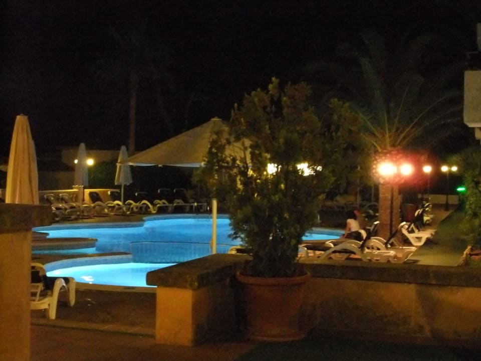 Pool bei Nacht Prinsotel Mal Pas (Adults only)