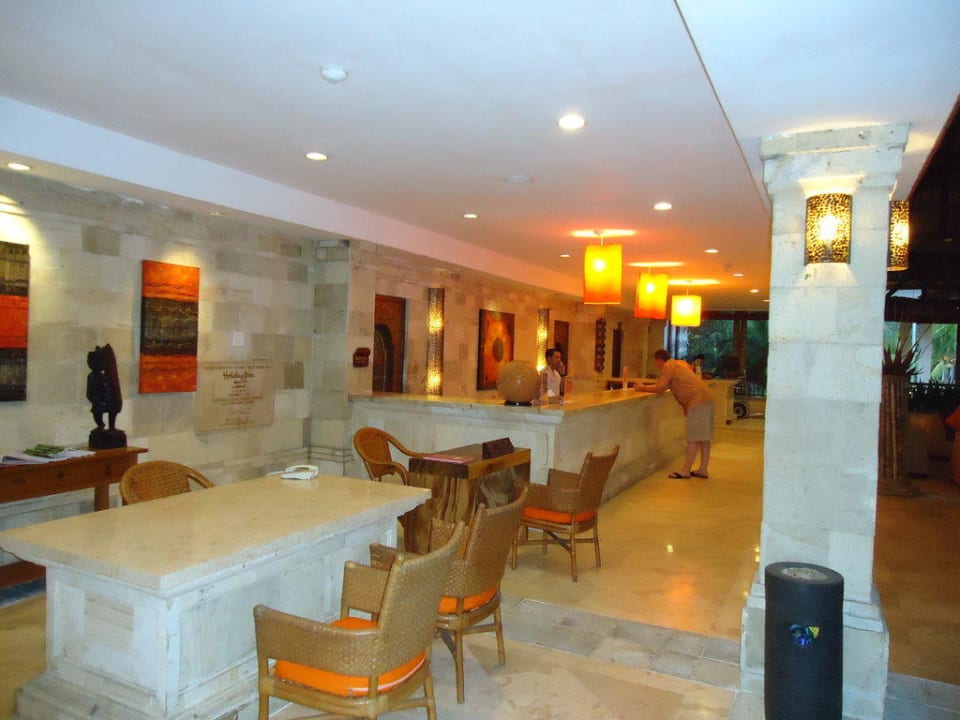 Lobby Hotel Holiday Resort Lombok