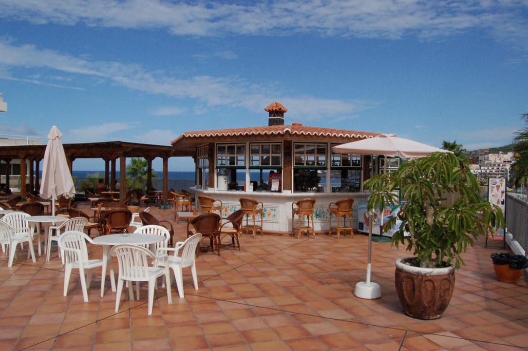 Poolbar  Melia La Palma Hotel