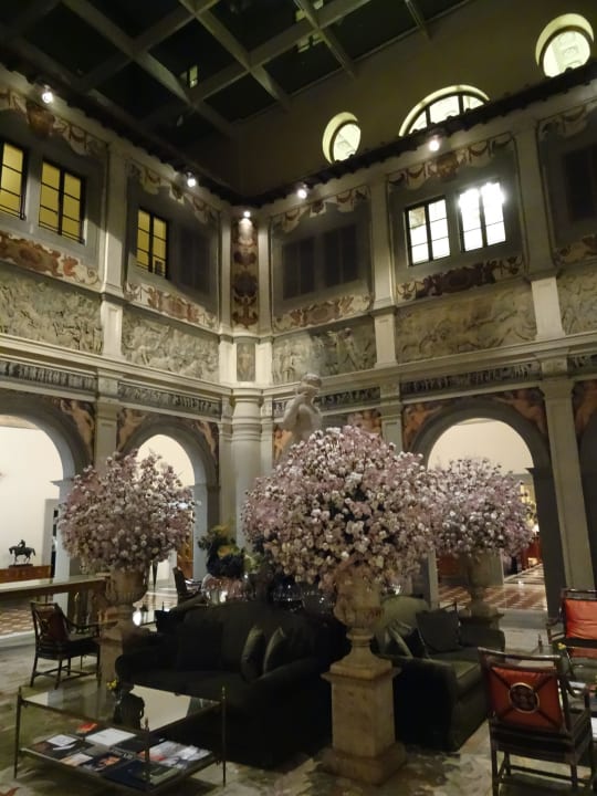 Lobby bei Nacht Hotel Four Seasons Florence