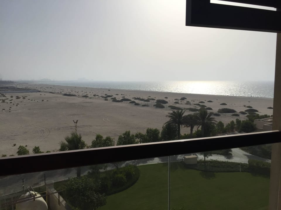 Blick zum Meer vom Zimmer Park Hyatt Abu Dhabi Hotel and Villas